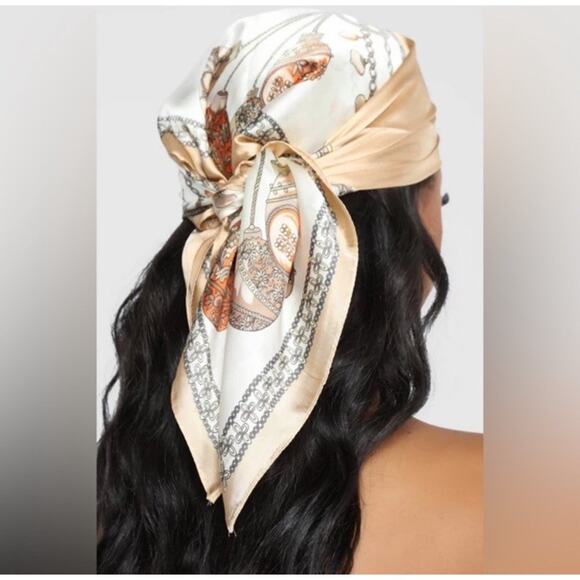 Fashion Nova Accessories - Fashion Nova Hairs A Mess head scarf beige gold and white original package NWT
